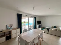 Modern villa with pool near beach and freeway Hotels in Serignan