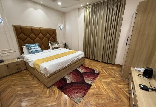 Good day hotel alwar - Housity