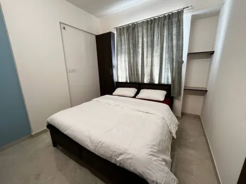 Anahat Host-all : Cozy 2-bedroom apartment in Nashik with WiFi, AC Max 6 Pax