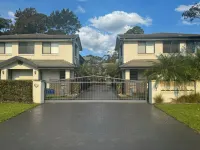 Riverside Gardens Hotels in Emu Plains