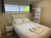 Charming 3-Bedroom House & 2 Bathroom with WiFi, AC in Delightful East Palo Alto