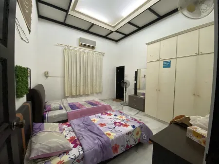 Beautiful British Tudor Home with Amazing View and Large Garden Wedding Space Отели в г. Hulu Langat