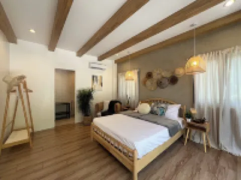 Fabulous 3-bedroom Private Villa in Lubao Pampanga with plunge pool Hotels in 