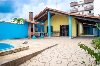 House with pool 50 meters from the beach