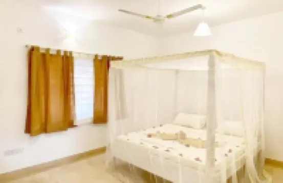 Blue Diamond Villa Watamu: Double Room with Private Bathroom