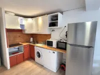 Le 108: Ground floor apartment with large terrace on the seafront