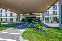 Quality Inn Portsmouth West End - parking