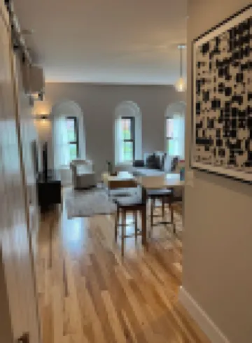 Modern One Bedroom Apartment in the Heart of Downtown Ann Arbor
