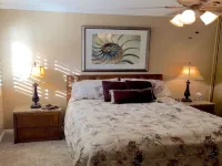 Charming 2-bedroom condo in terrific Carpinteria with WiFi Hotels in Carpinteria