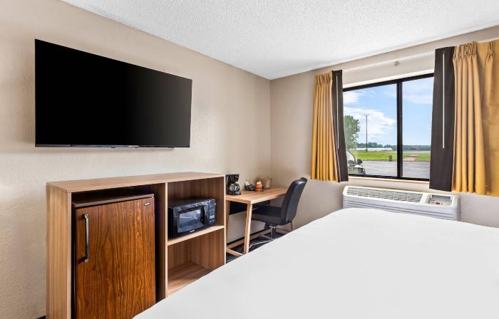 Quality Inn & Suites Howe - Sturgis
