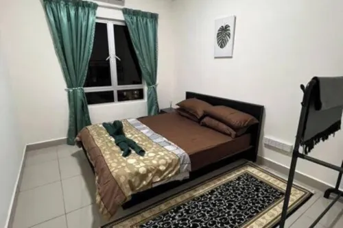Alstenor Homestay offers accommodations in Kajang and near IOI City Mall.