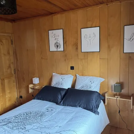Spacious house ideally located. Confort + for 6 people, private parking