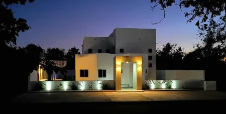 "THE REST" Country Club San Carlos 5 min from the beach.