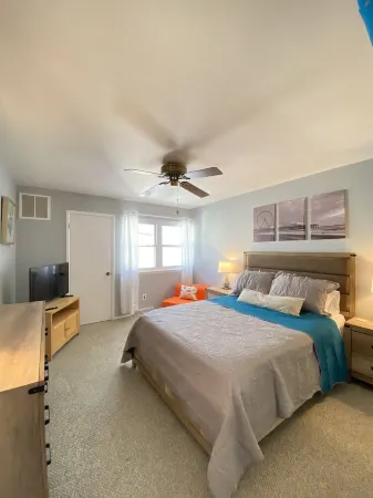 Charming Family Friendly Townhome Walk to Beach, Near AC Fun, Pet Friendly