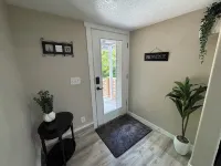 Cozy 2-bedroom basement ADU in charming Oregon City with WiFi & AC Hotels in Oregon City