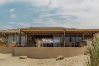 Hermosa casa con piscina frente al mar Hotels in 