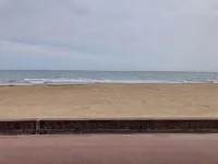 Au Premier Regard sur la Plage