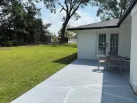 Two queens bed apartment with full kitchen all amenities included in Marksville Hotels in Marksville