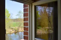Complete guesthouse on the Finow Canal (former school from 1875) for 12 people