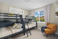 Spacious 6-bedroom, Views, King Beds, Hot Tub, Game Room near downtown Spokane