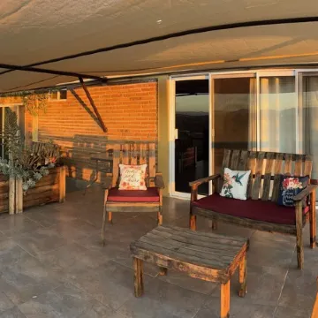 2 Cómodas habitaciones independientes con terraza y bonita vista al valle.