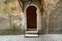 Along Crati River, mini apartment, vico Postierla, historic center.