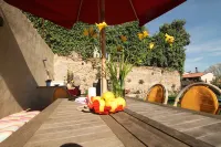 Vacation in Borgo, in the hills 2 steps from the Sea! Hotels in Montescudaio