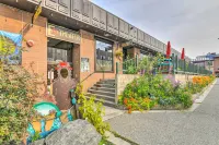 Modern Downtown Apt - Walk to Parks and Cafes! - spa