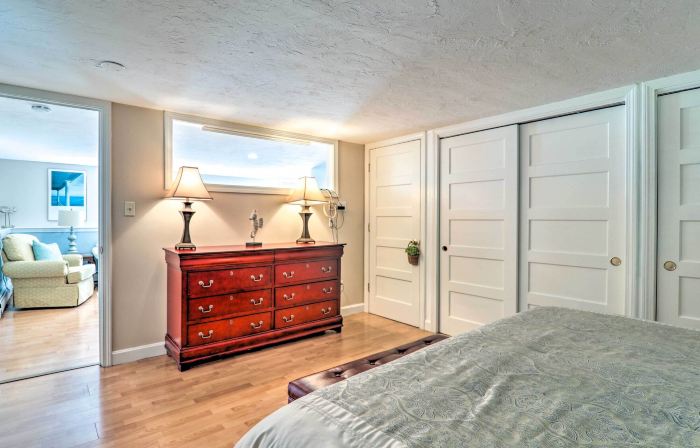 Quaint and Convenient! Cape Cod Apt Near Canal