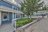 Dreamy, Family-Friendly Cloudcroft Townhome! - Homestays