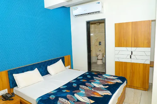 Hotel Center Point Guest House Các khách sạn ở Morbi