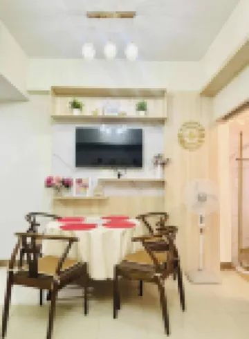 Cozy 1-bedroom Retreat in Iloilo City With City Views
