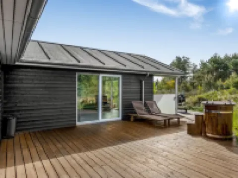 "Minke" - 2.2km from the Sea
