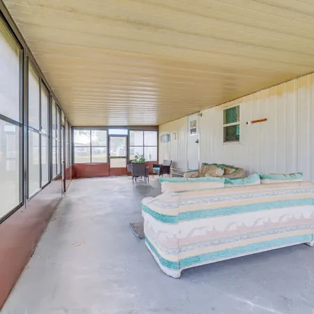5 Mi to Golf: Charming Hernando Home w/ Deck