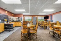 Super 8 by Wyndham Eveleth Hotels in Gilbert