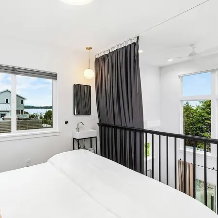 Covelet Hideaway