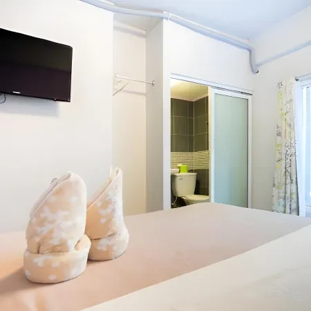 SidaRe Bed and Breakfast Отели рядом с достопримечательностью «Станция метро Sutthisan»
