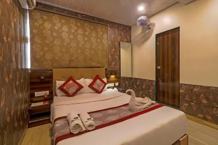 Hotel Signature Inn Отели рядом с достопримечательностью «Madh Island»