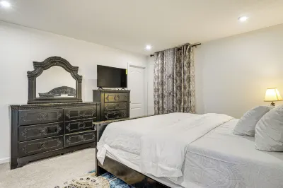 16 Mi to Louisville: Pet-friendly Getaway! Hotels near Kart Kountry