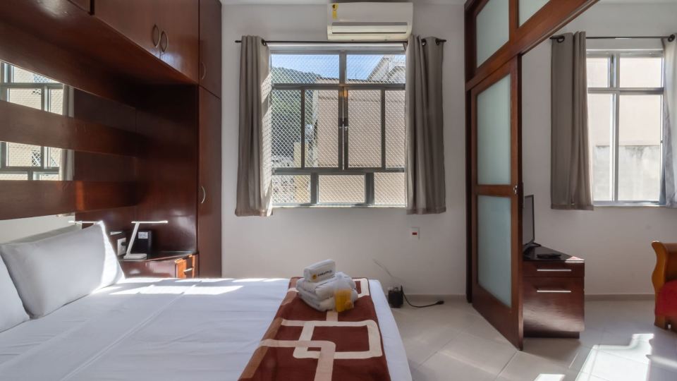 5 Minutes from Copacabana Beach Nsc906