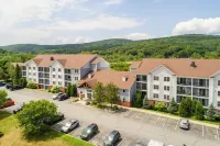 White River Inn & Suites - Pools
