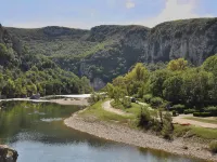 Saint-Brès: Pool & Nature