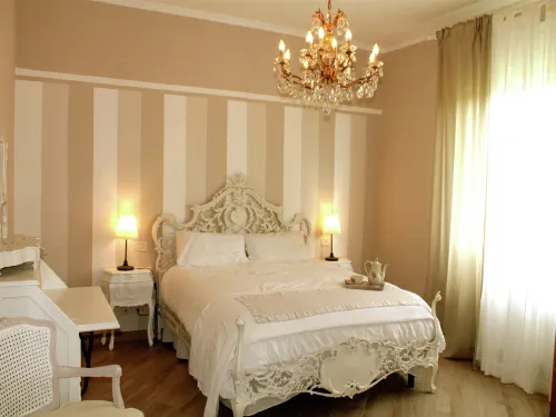 Villa in Montecarlo with Pool and Scenic Views