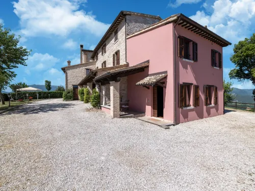 Country House in Marche with Pool & Views