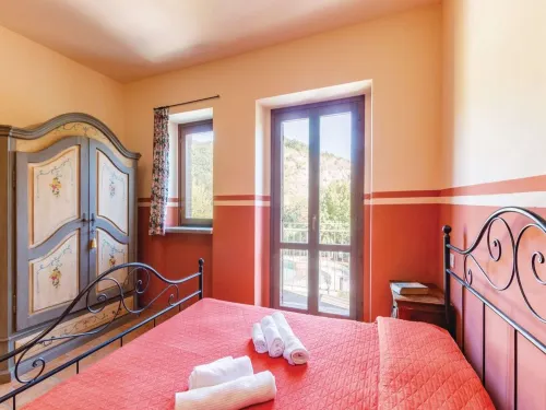 Apartment in Marche near Urbino and Pool