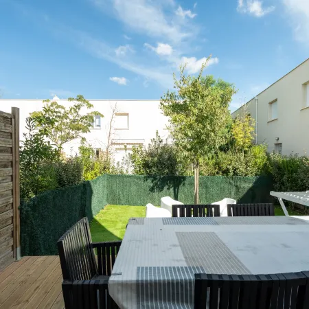 Sunny Villa Stay in Sérignan