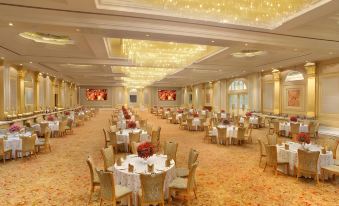 Seven Seas Hotel