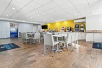 Microtel Inn & Suites by Wyndham Salisbury Hotels in Salisbury