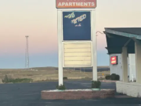Studio Apartments Hotels in Logan County