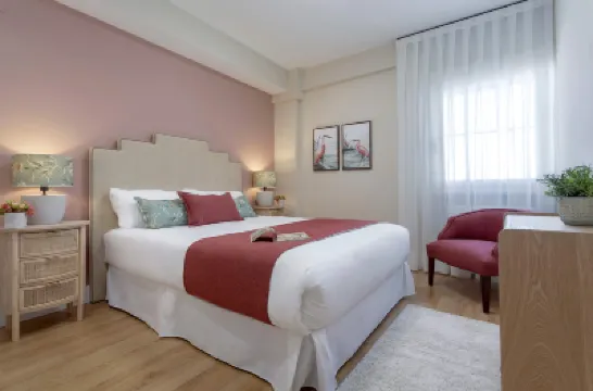 Bright stay Córdoba. Paseo de la victoria 科爾多瓦酒店